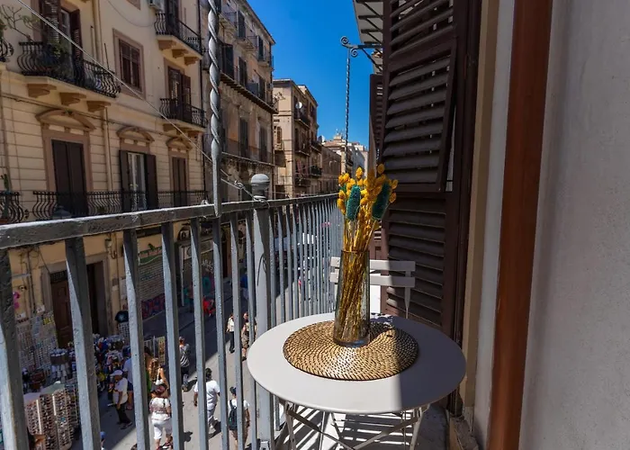 Four Luxury Apartment